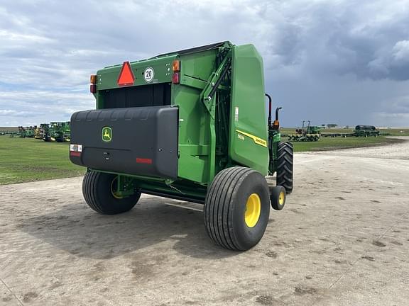 Image of John Deere 561M equipment image 4
