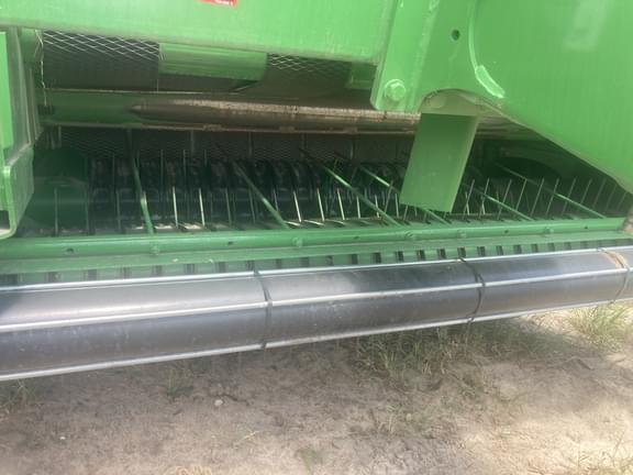 Image of John Deere 561M equipment image 4
