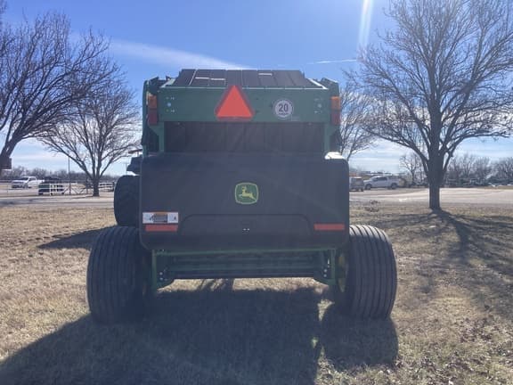 Image of John Deere 561M equipment image 3