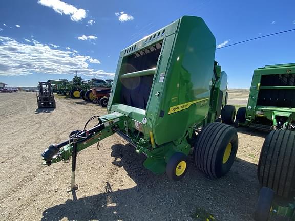 Image of John Deere 561M equipment image 1