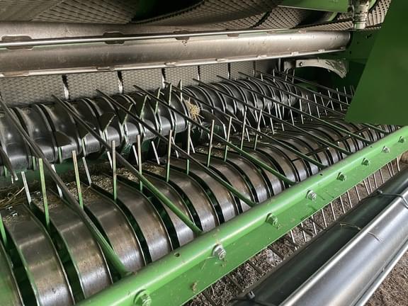 Image of John Deere 561M equipment image 3