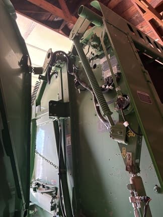 Image of John Deere 561M equipment image 3