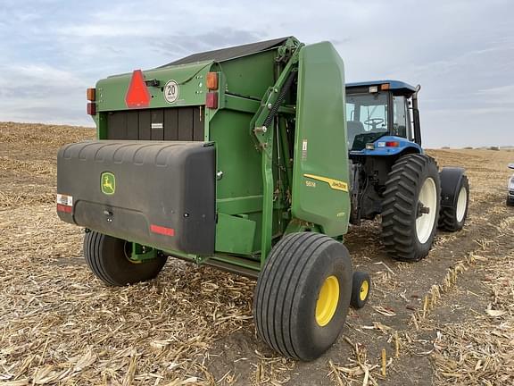 Image of John Deere 561M equipment image 4