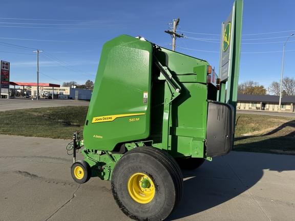 Image of John Deere 561M equipment image 2