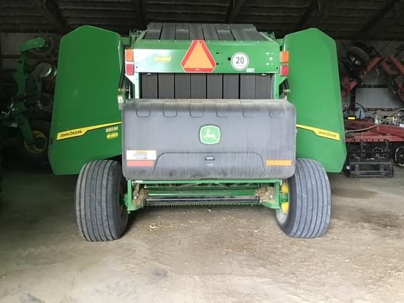 Image of John Deere 561M equipment image 3