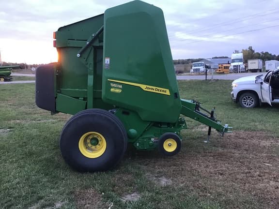 Image of John Deere 561M equipment image 3