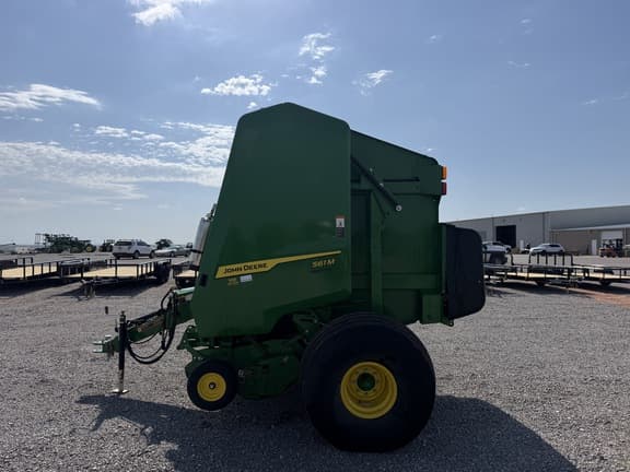 Image of John Deere 561M equipment image 1