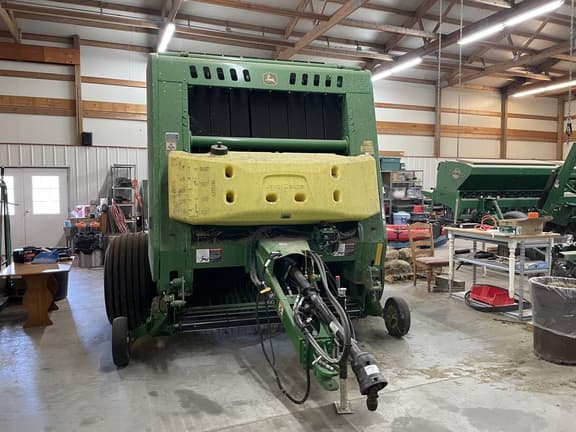Image of John Deere 561M equipment image 4