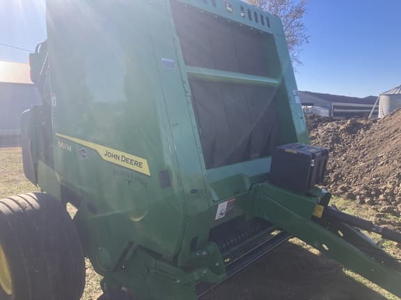 Image of John Deere 561M equipment image 3