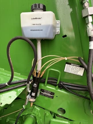 Image of John Deere 561M equipment image 4