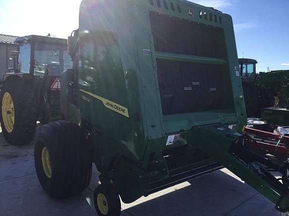 Image of John Deere 561M equipment image 4