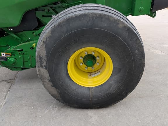 Image of John Deere 561M equipment image 2