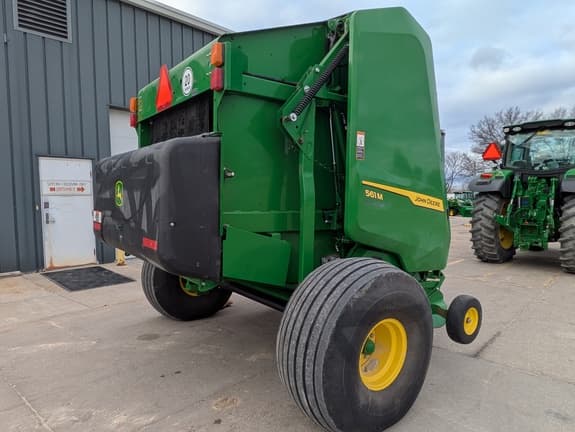 Image of John Deere 561M equipment image 4
