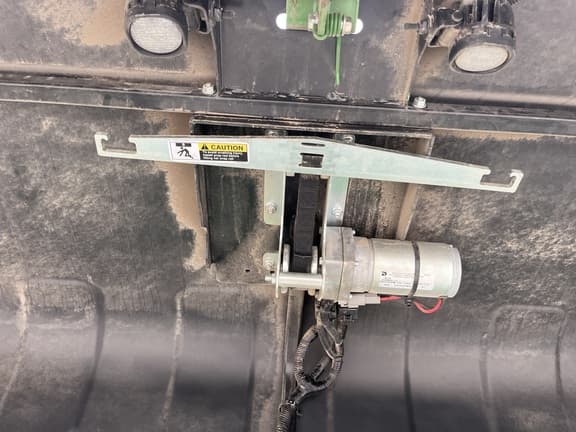 Image of John Deere 561M Heavy-Duty equipment image 4