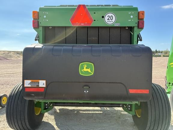 Image of John Deere 561M equipment image 3