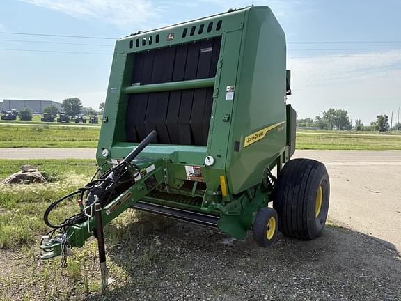 Image of John Deere 561M equipment image 1