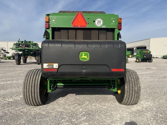 Image of John Deere 561M equipment image 3