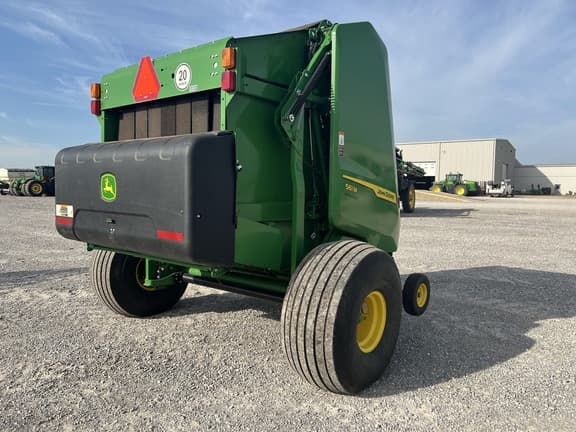 Image of John Deere 561M equipment image 4