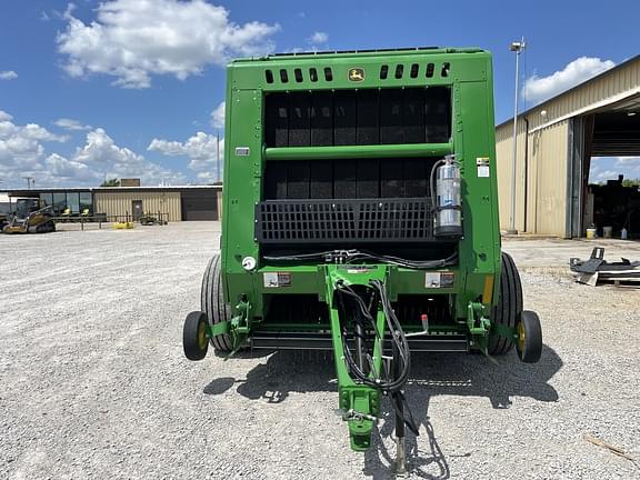 Image of John Deere 561M Silage Special equipment image 1