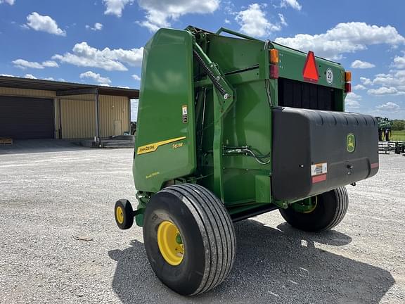 Image of John Deere 561M Silage Special equipment image 4