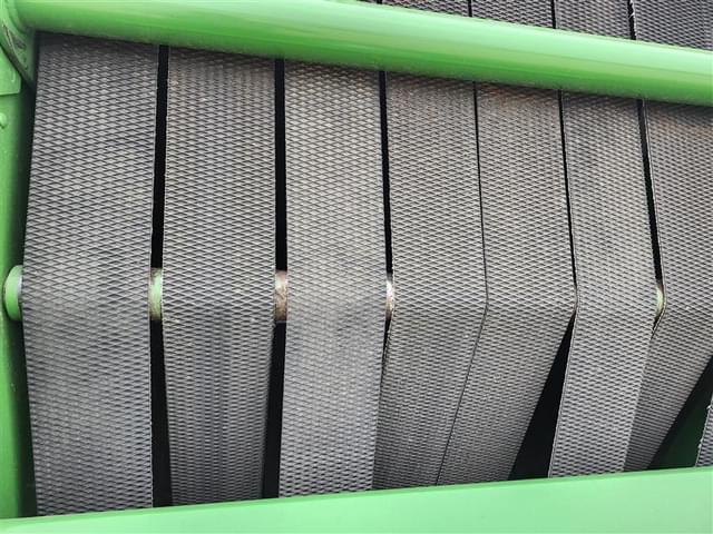 Image of John Deere 561M equipment image 4