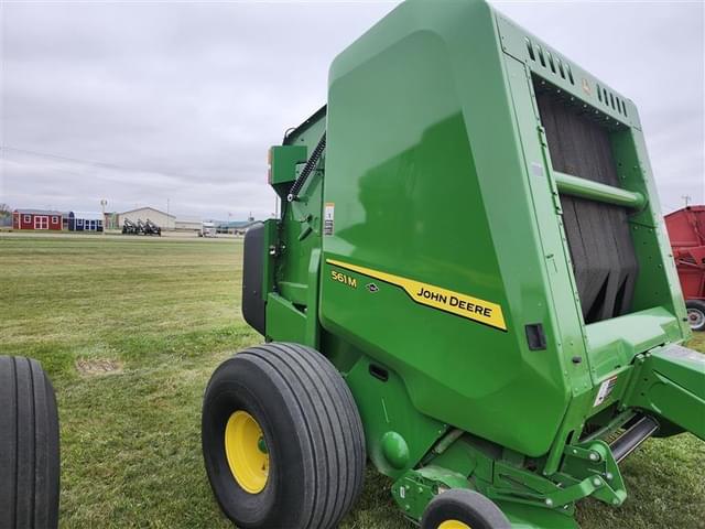 Image of John Deere 561M equipment image 3