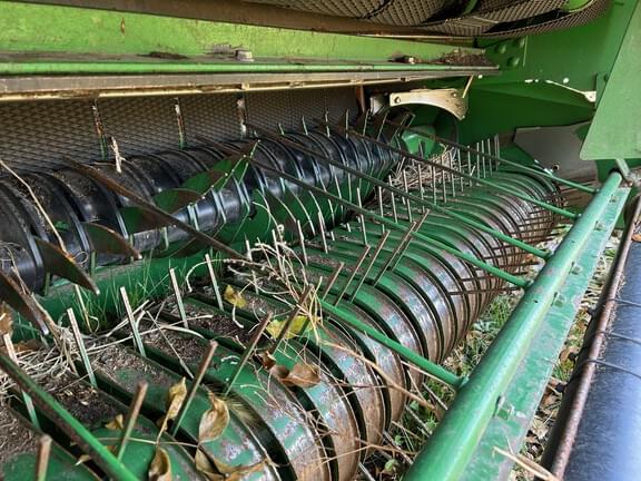 Image of John Deere 561M equipment image 3