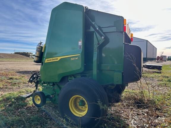 Image of John Deere 561M equipment image 3