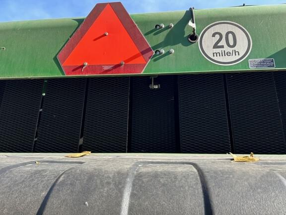 Image of John Deere 561M equipment image 4