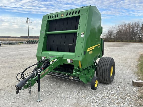 Image of John Deere 561M equipment image 1