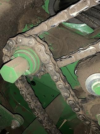 Image of John Deere 561M equipment image 4