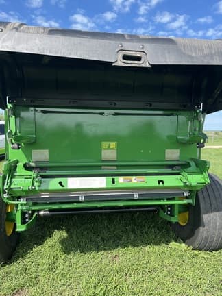 Image of John Deere 561M equipment image 3