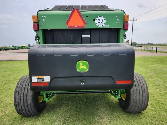 Image of John Deere 561M equipment image 3