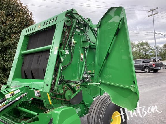 Image of John Deere 561R equipment image 4