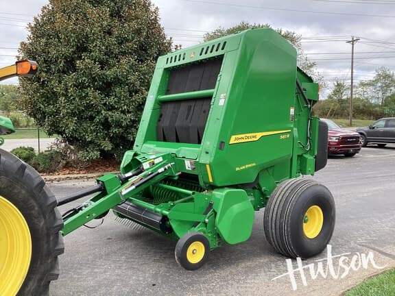 Image of John Deere 561R equipment image 3