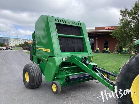 Image of John Deere 561M Silage Special equipment image 1