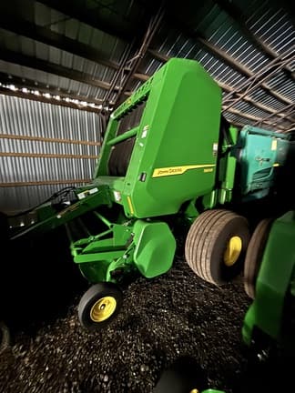 Image of John Deere 561R equipment image 1