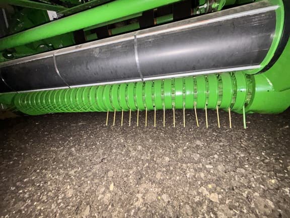 Image of John Deere 561R equipment image 3