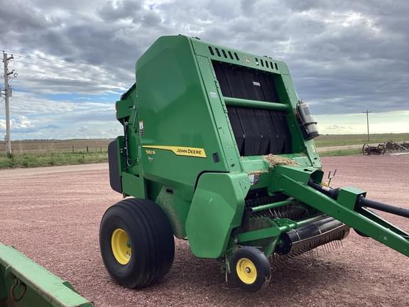 Image of John Deere 561R equipment image 2