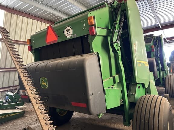 Image of John Deere 561R equipment image 4