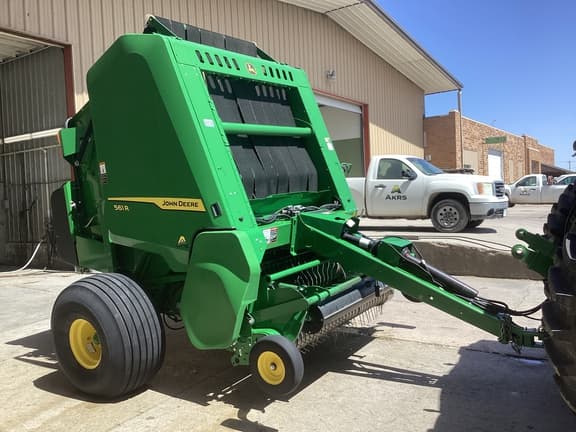Image of John Deere 561R equipment image 3