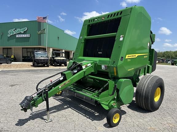 Image of John Deere 561R equipment image 1