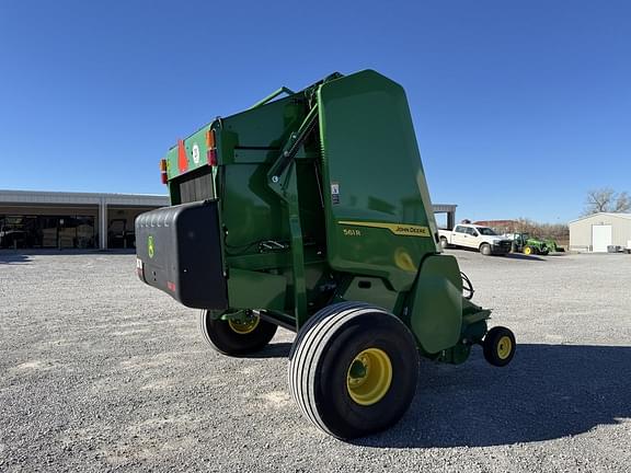 Image of John Deere 561R equipment image 3