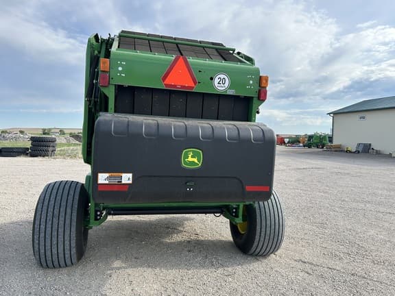 Image of John Deere 561R equipment image 4