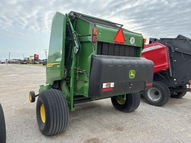 Image of John Deere 561R equipment image 2