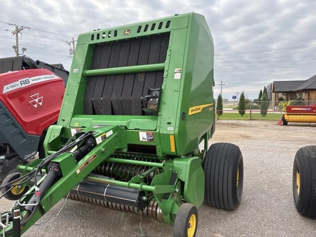 Image of John Deere 561R equipment image 4