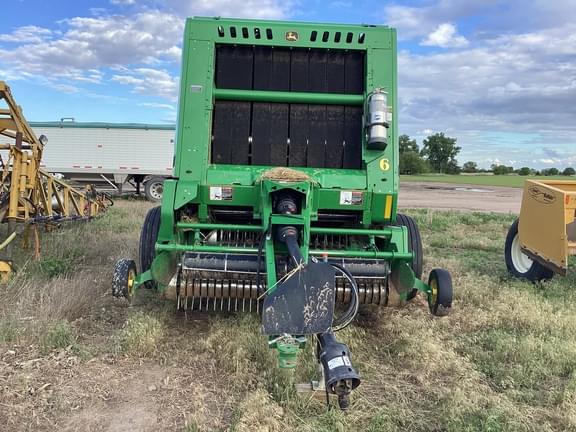 Image of John Deere 561R equipment image 3