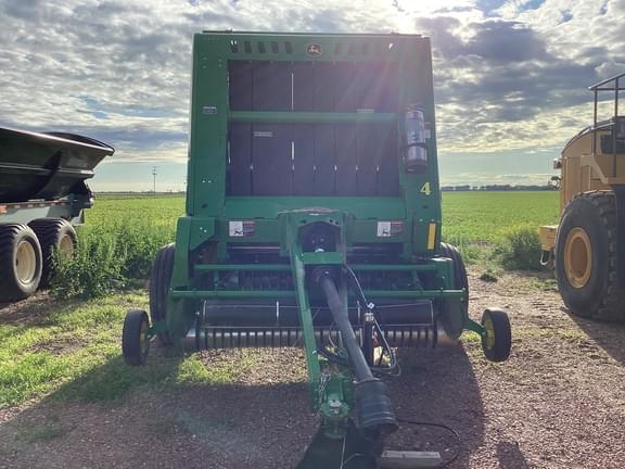 Image of John Deere 561R equipment image 2