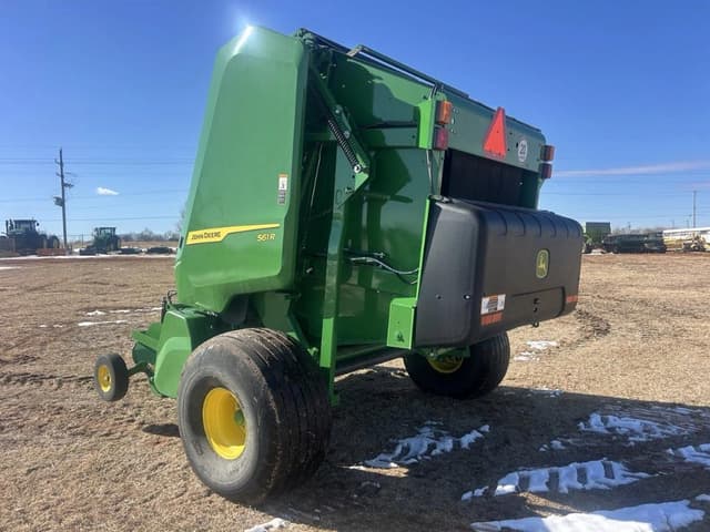 Image of John Deere 561R equipment image 2
