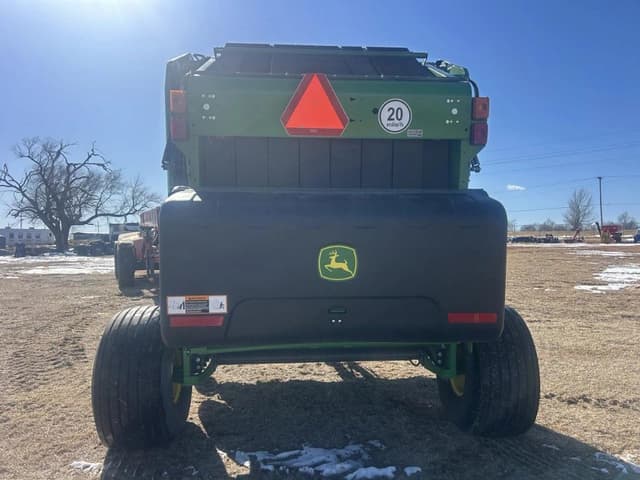 Image of John Deere 561R equipment image 3